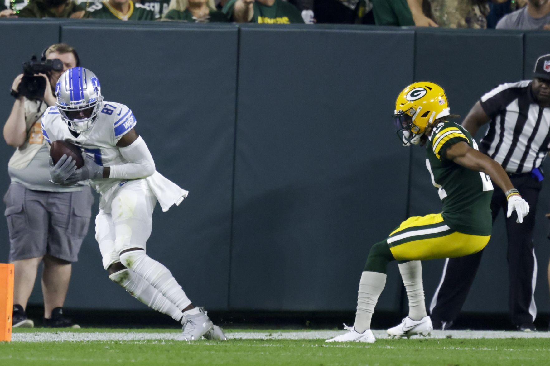 Lions Packers Football